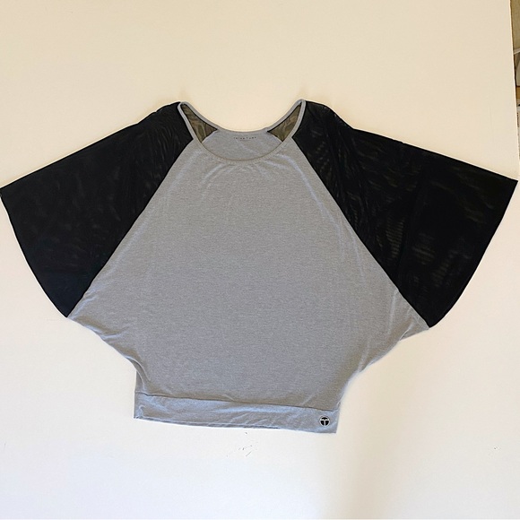 TRINA TURK Recreation Shirt Top Mesh Dolman Sleeve Banded Hem Grey Rayon Medium - Picture 2 of 6